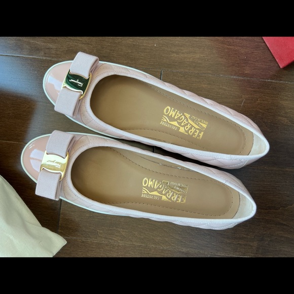 Ferragamo shoes for women 6 1/2 - Picture 3 of 7